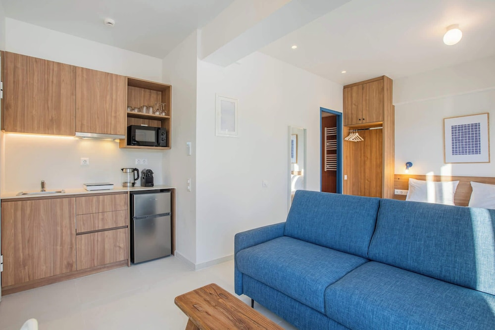 Kallithea Apartments by Olala Homes