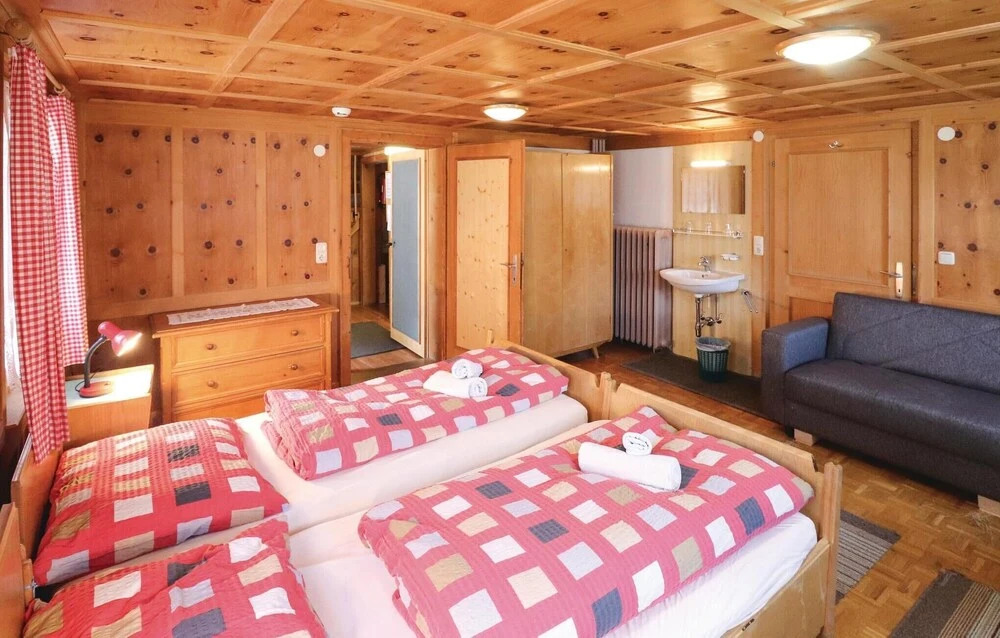 Beautiful Home in Gargellen With 5 Bedrooms and Wifi