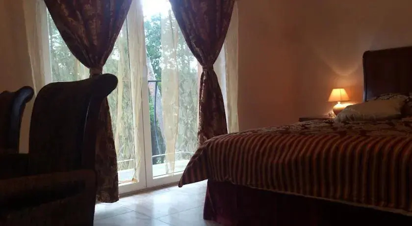 Villa Tropico