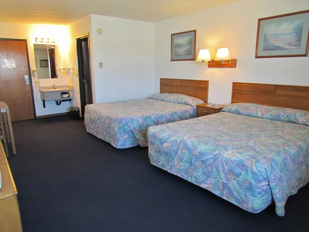 Can Am Inn