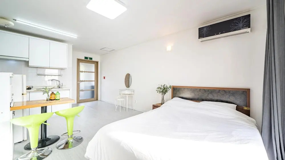Yeosu Arens Pension