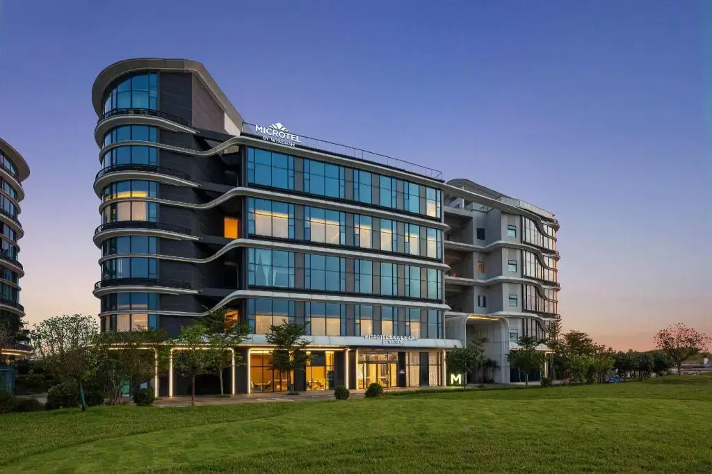 Microtel by Wyndham Haikou Meilan International Airport