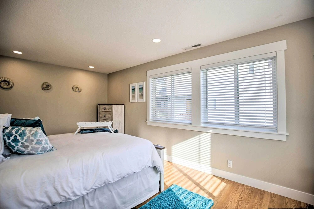 Ocean-view Lincoln City Retreat w/ 3 Viewing Decks