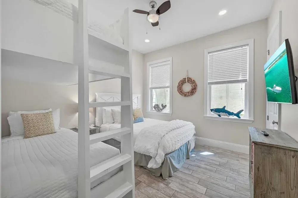 Walk to Seacrest Beach, Resort Pool Modern 3bdr Free Wheelin by Avantstay