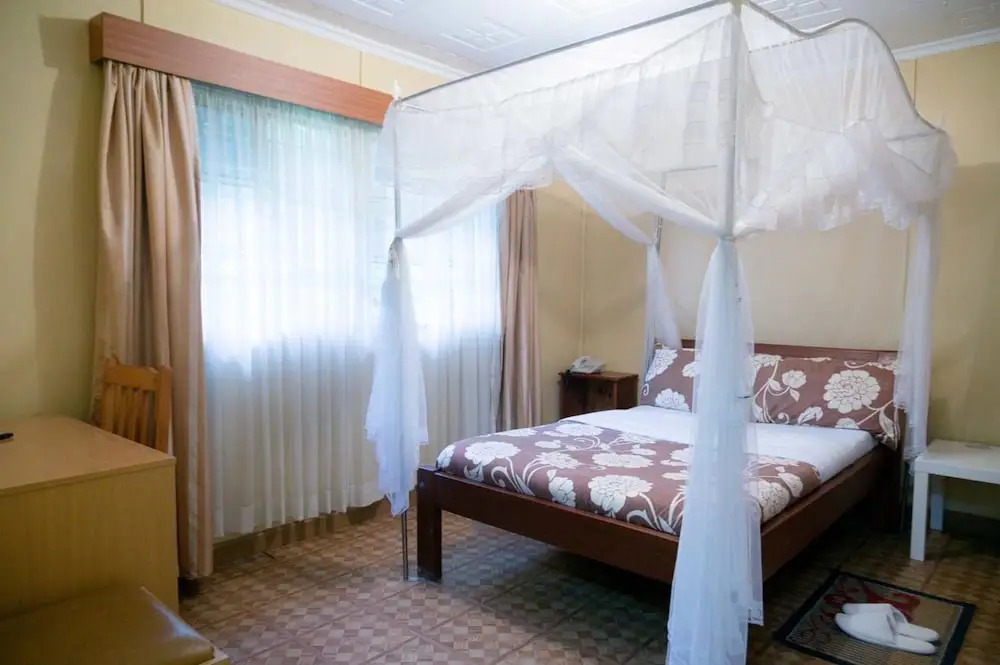 Royale Karen Hotel
