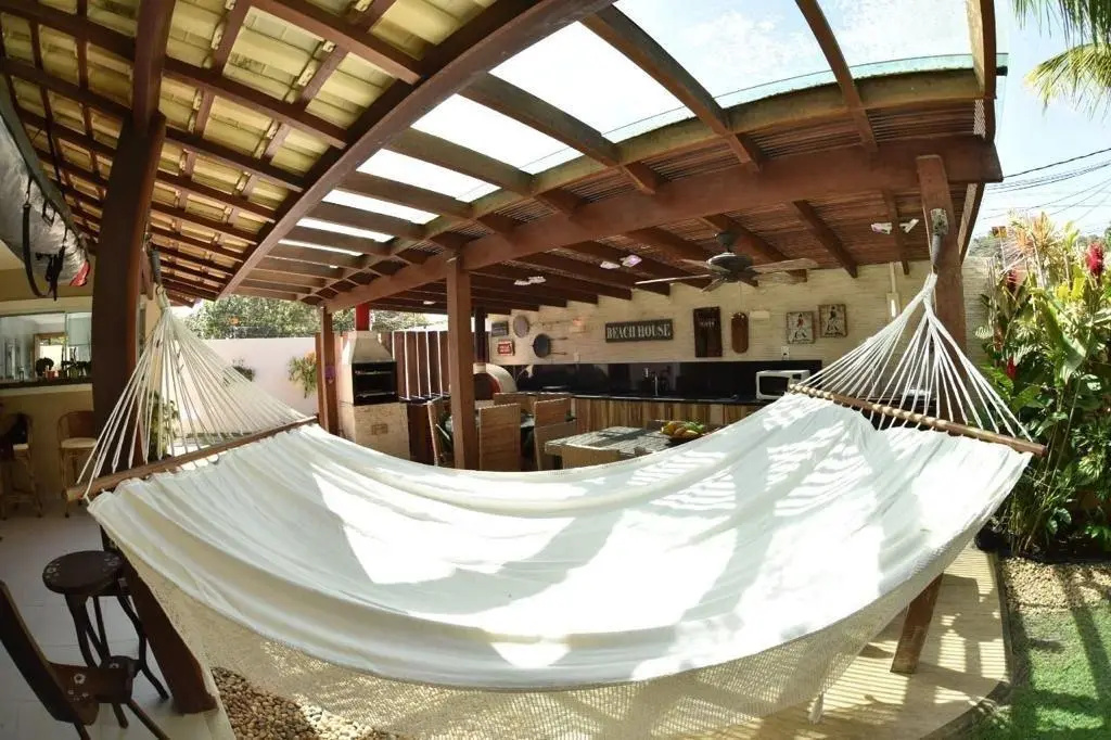 Excelente Casa com Quatro Suítes em Condomínio à 1min da Praia de Geribá Por Luxury Rentals