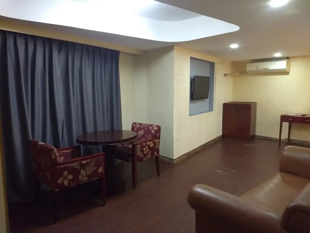 Chinatown Lai Lai Hotel Inc