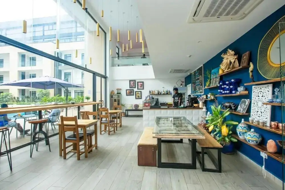 Luxury Green Home Apt