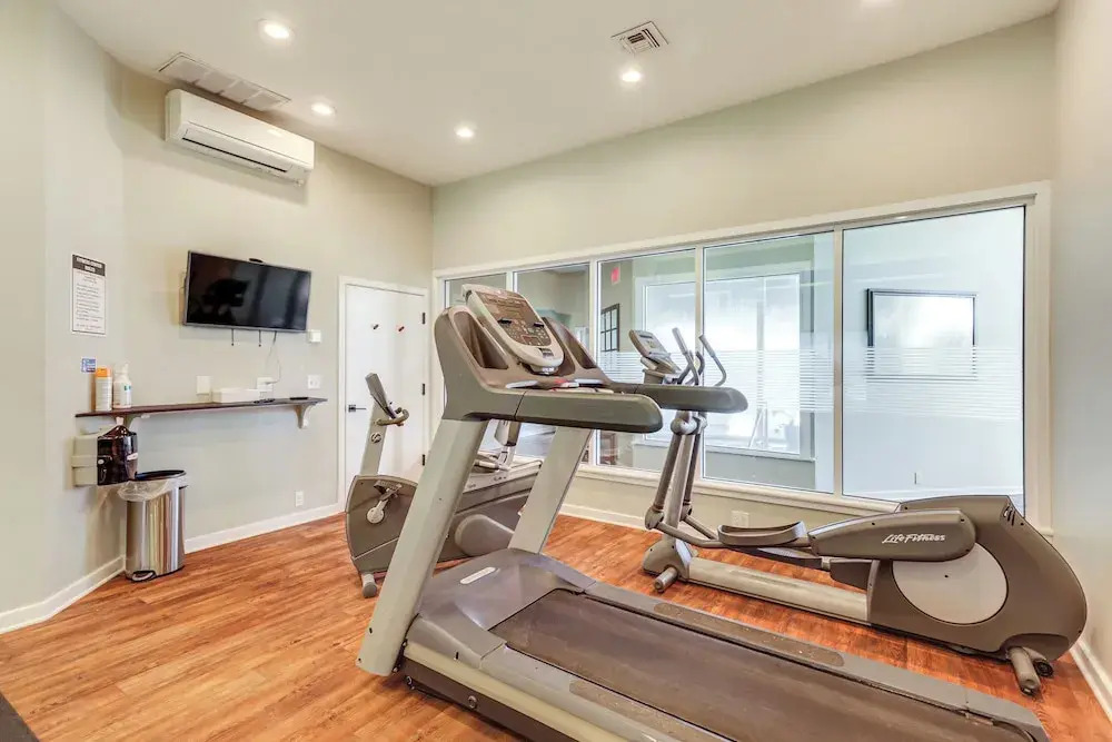 1 Mi to Mohegan Sun: Studio w/ Golf Course Views