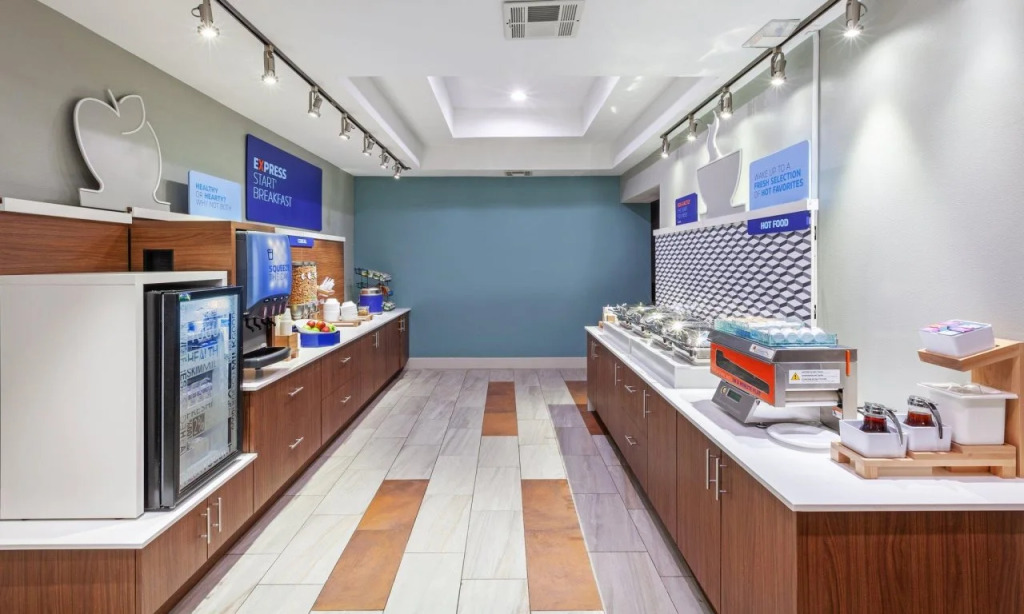 Holiday Inn Express Hotel & Suites Orange by IHG