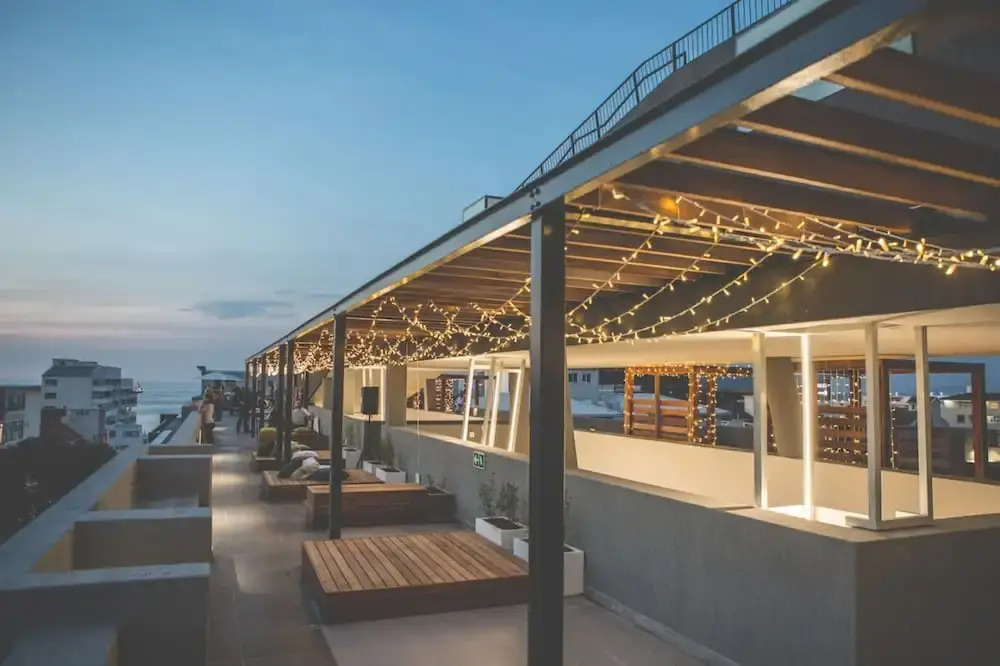 Modern Sea Point Apartment Rooftop Pool