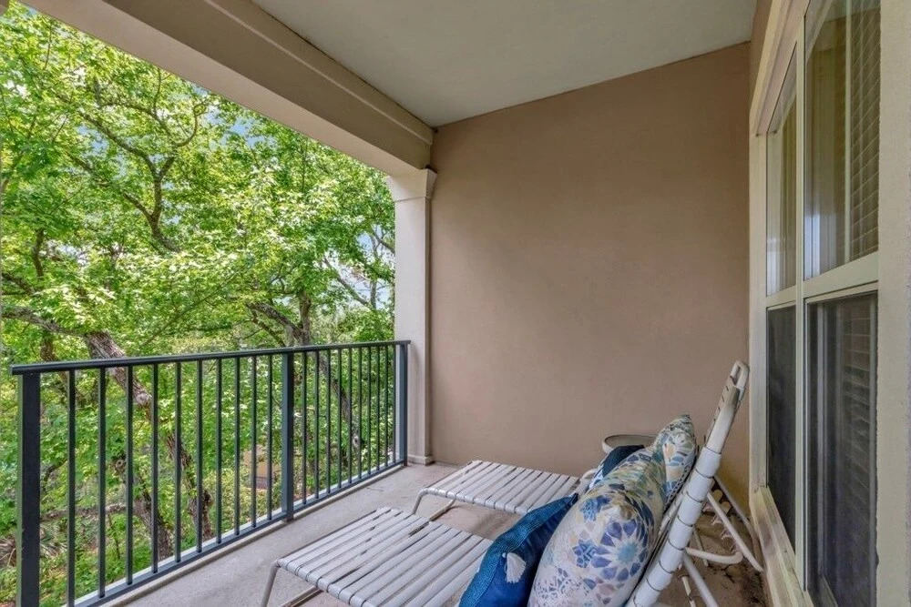 Shorenugh - Bright Villa with Rooftop Pool Next to Coligny Plaza