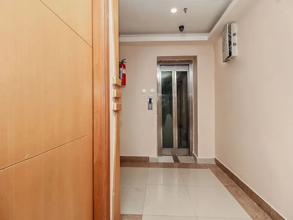 OYO 740 Hotel Suravi