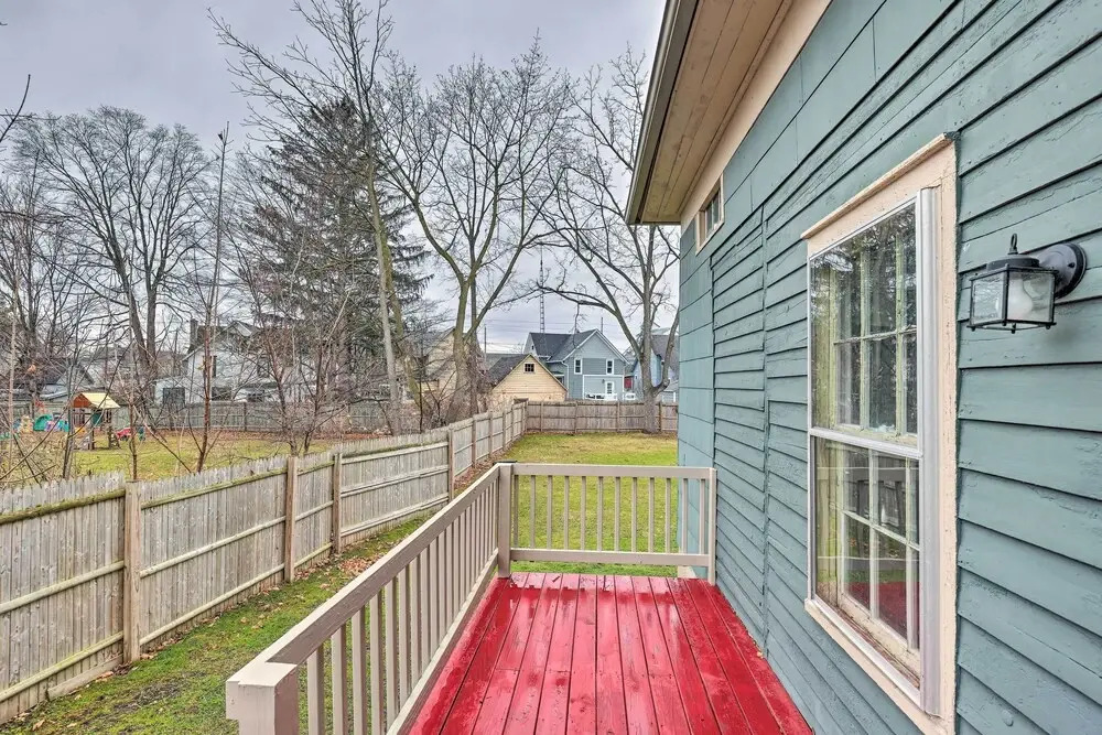 Victorian Home in Penn Yan about 1 Mi to Keuka Lake!