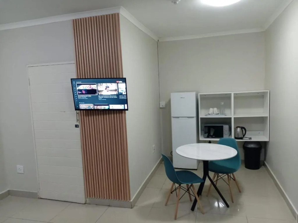 Bayside Hotel & Self Catering