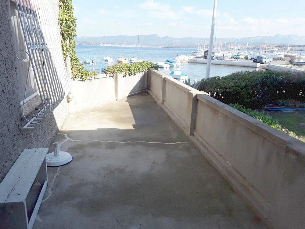 House With 4 Bedrooms in Six-fours-les-plages, With Wonderful sea View