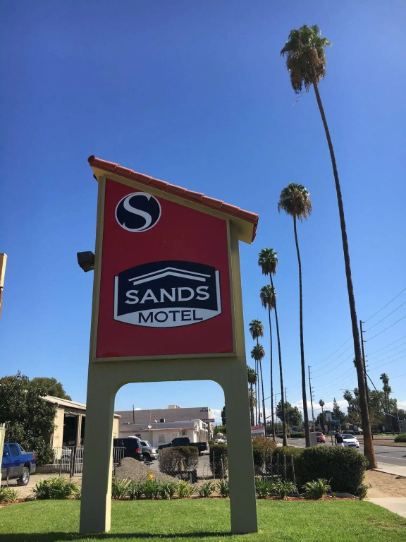 Sands Motel