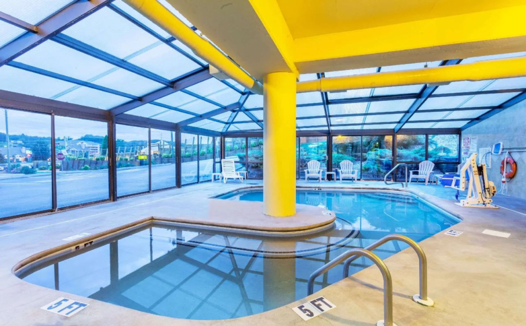Garner Hotel Pigeon Forge Downtown by IHG