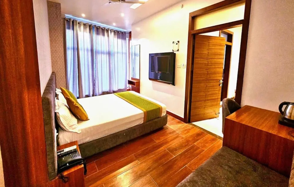 Sharda dinings Gorakhpur