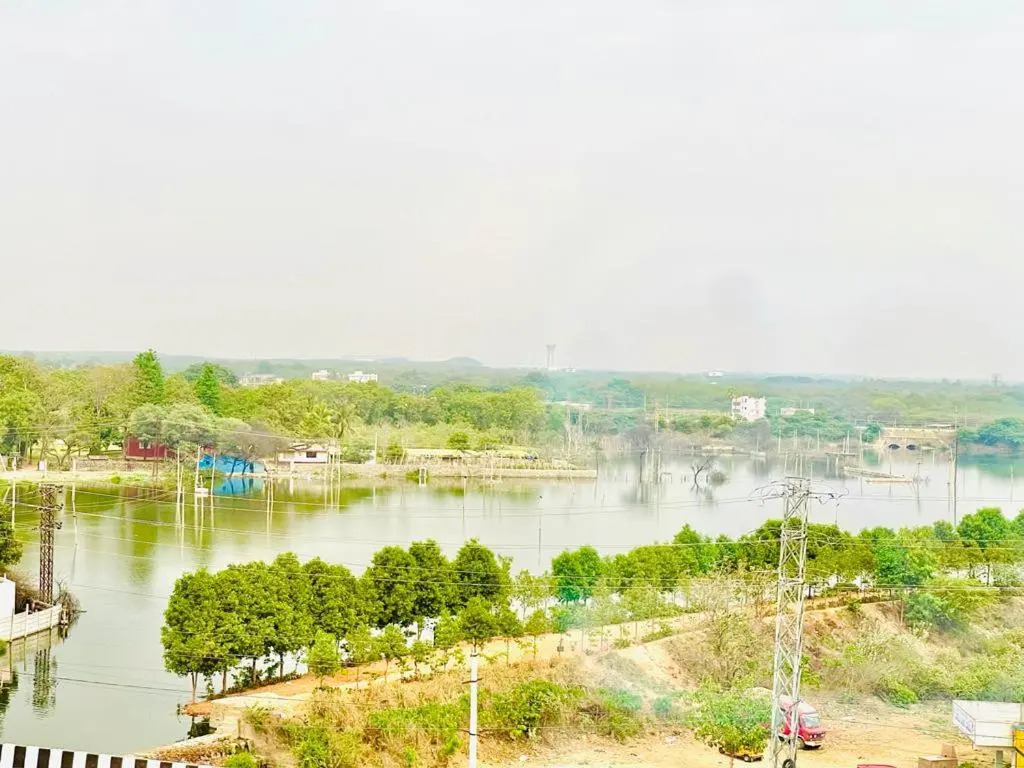 Hotel Eagle Grand Airport Zone