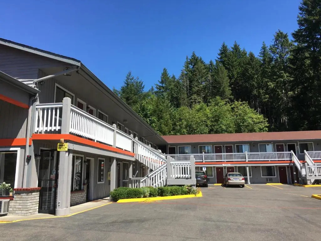 Belfair Motel