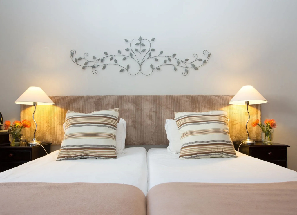Loddeys Guesthouse by Beach Collection Winelands