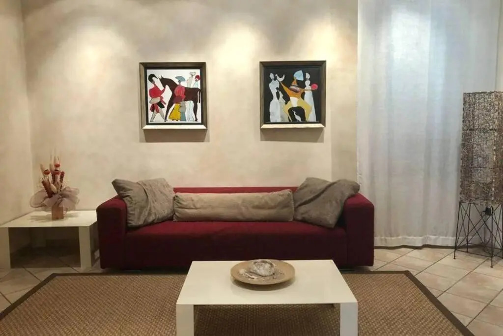Bella casa vicino alla grotta giusti.