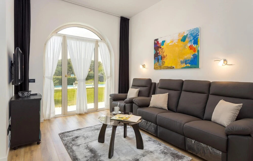 Amazing Home in Medulin With Wifi and 2 Bedrooms