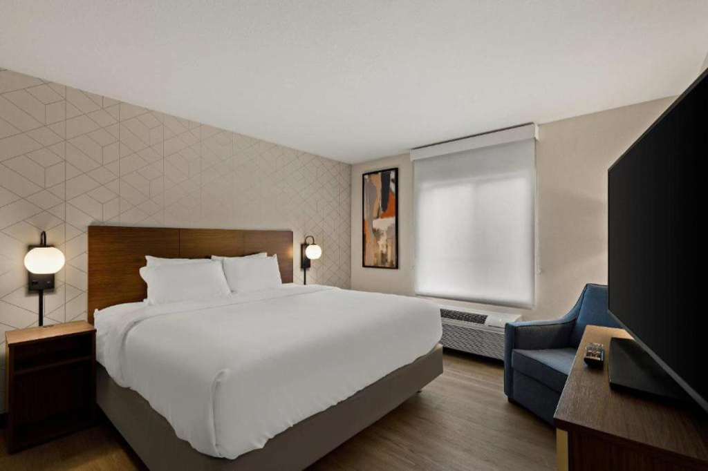 Everhome Suites Denver Airport