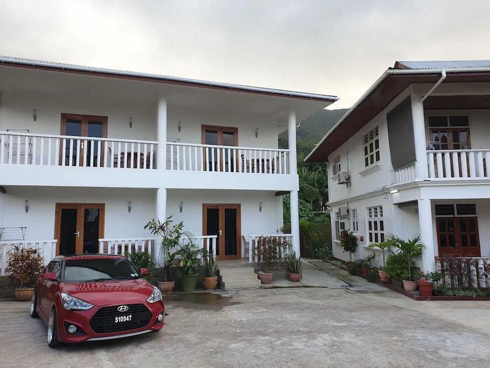 La Maison Hibiscus Self Catering Accommodation