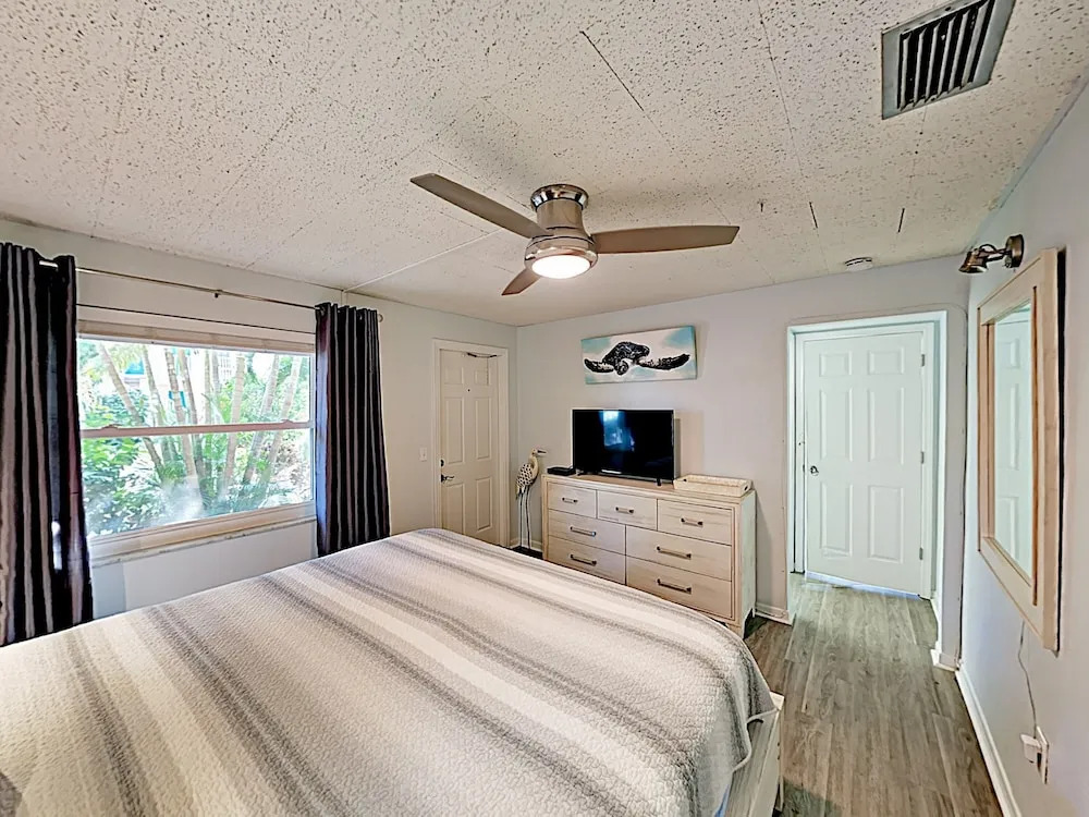 282 Saint Petersburg - 2 Br Condo