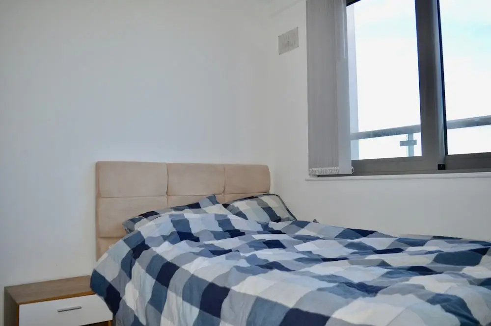 2 Bedroom Apartment With 2 Balconies in Manchester