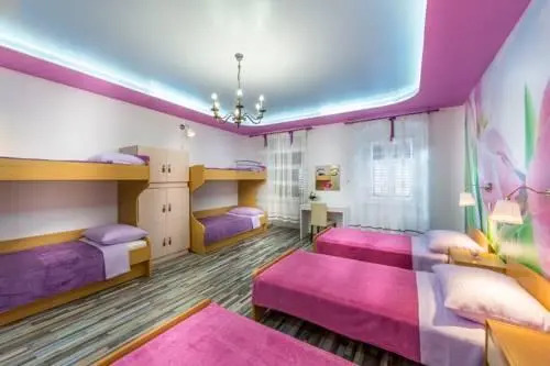 Happy Hostel