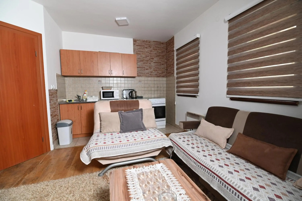 Apartment Tom