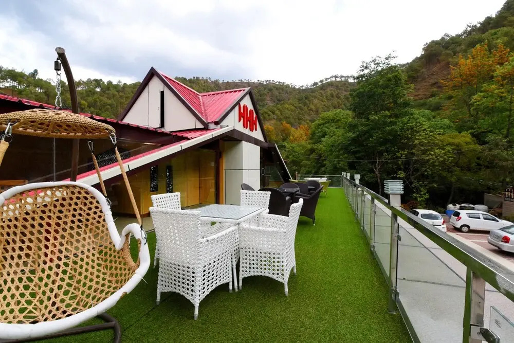 OYO 14177 Hotel HHH
