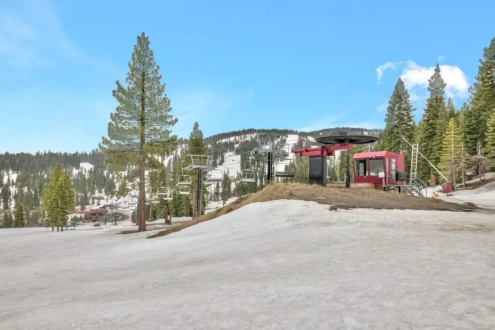 Mid-mountain Escape With Ritz Amenities 2 Bedroom Condo by RedAwning
