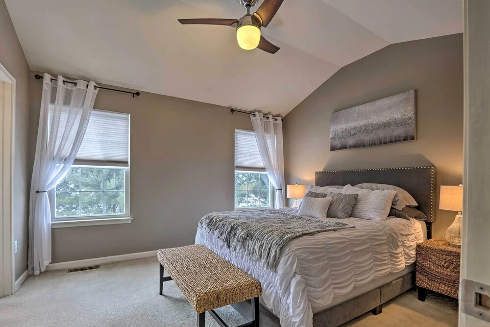 Charming Bellefonte Townhome Near Penn State!