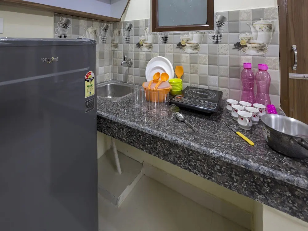 OYO 26891 Home Elegant Studio DLF Phase 3