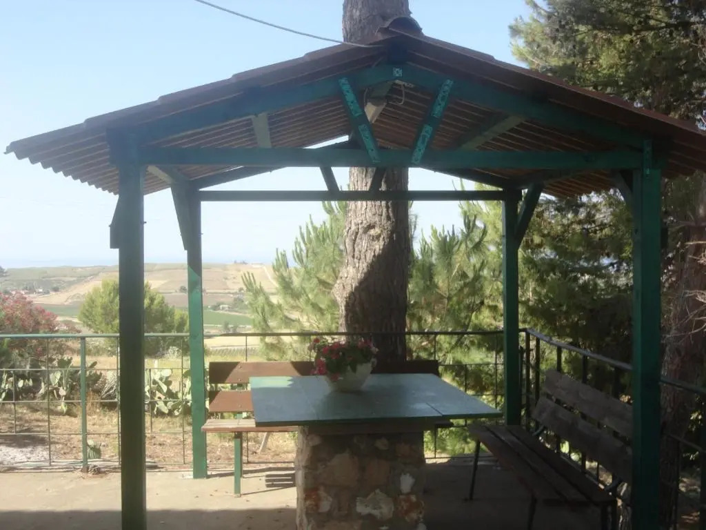 Appartamento panoramico con vista mare.