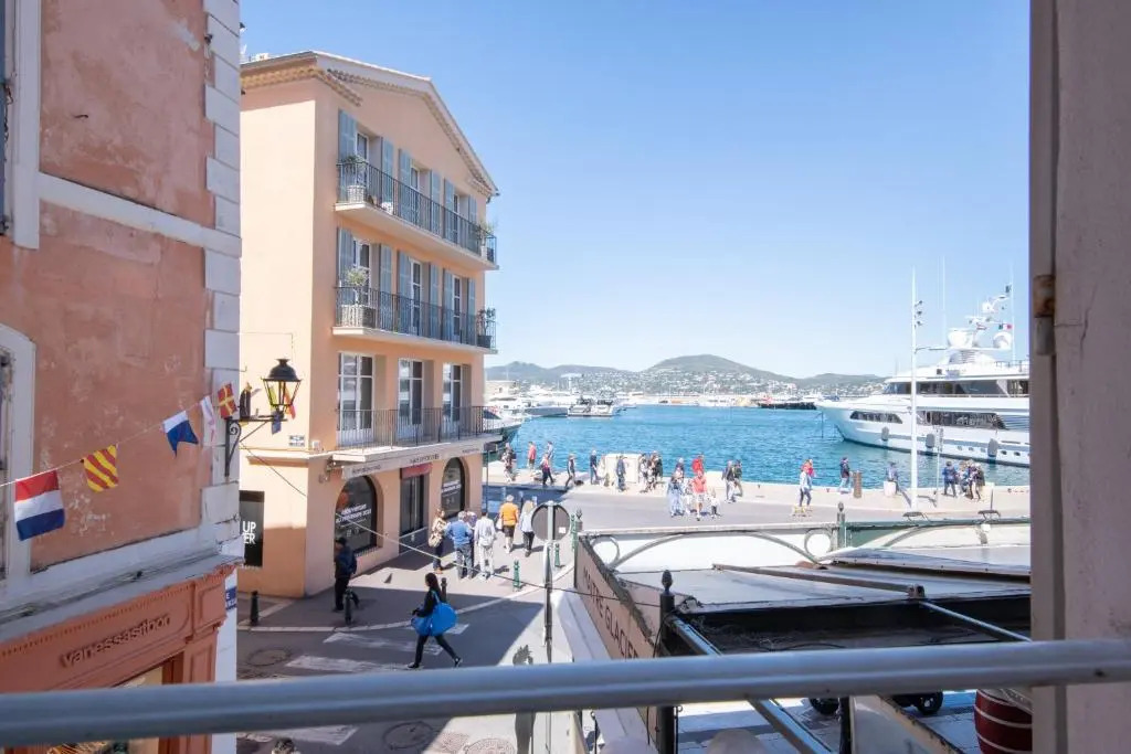 RARE! Appartement, 100m2, Climatisé - Port de Saint-Tropez