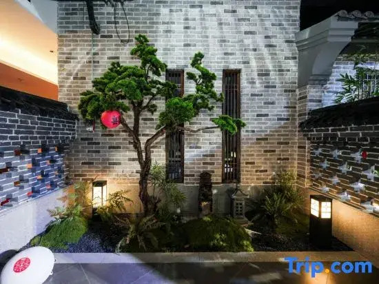 Hongtang Hotel (Zhengzhou Hi-tech Development Zone Wanda Plaza)