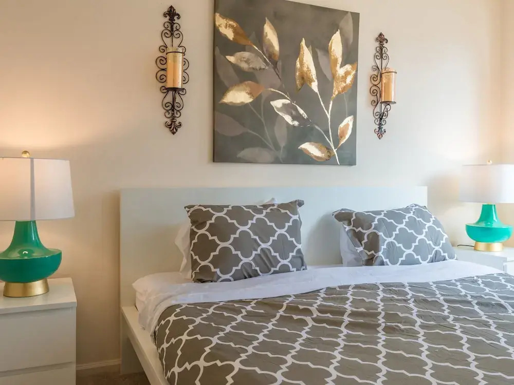 Home Away Apartments at Washington Blvd.