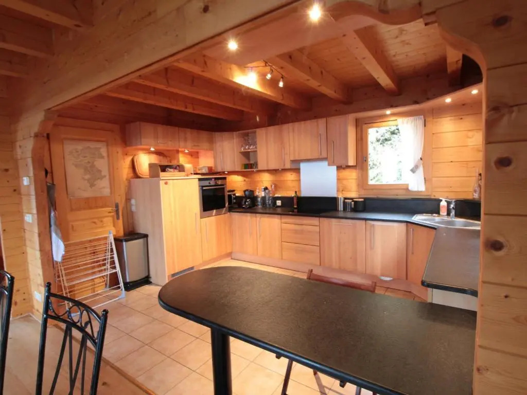 Chalet Les Carroz d'Arâches, 4 pièces, 8 personnes - FR-1-572-49