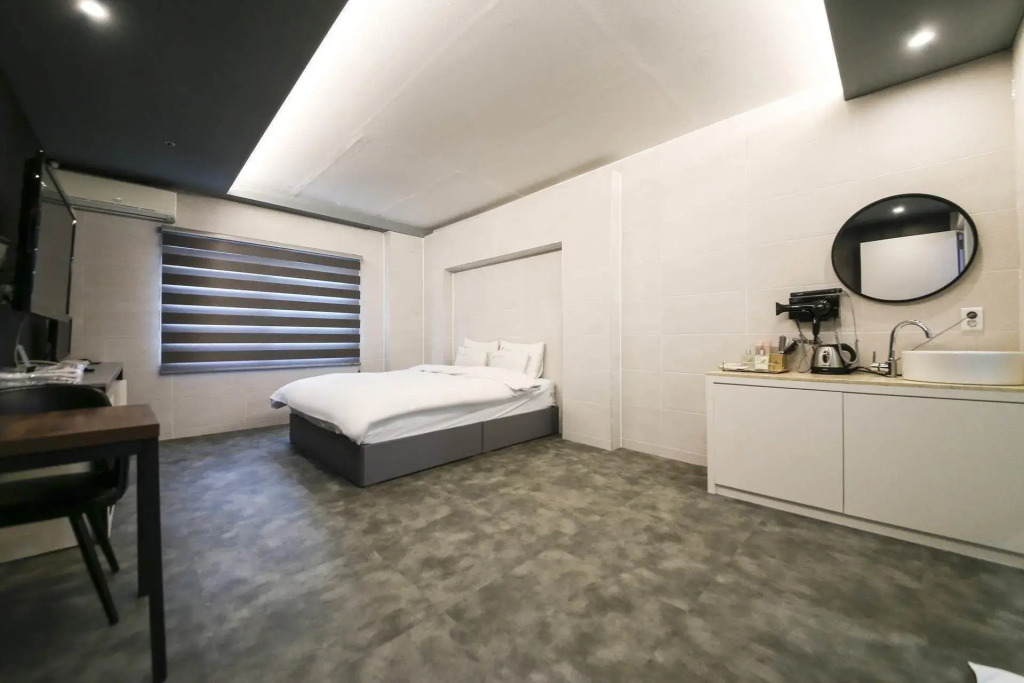 Pandora Hotel