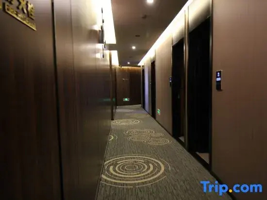 Shangyun Platinum Hotel (Lujiabang Road Subway Station, No.9 People's Hospital)