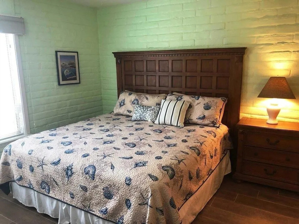 Sea Escape - 2 Br Condo
