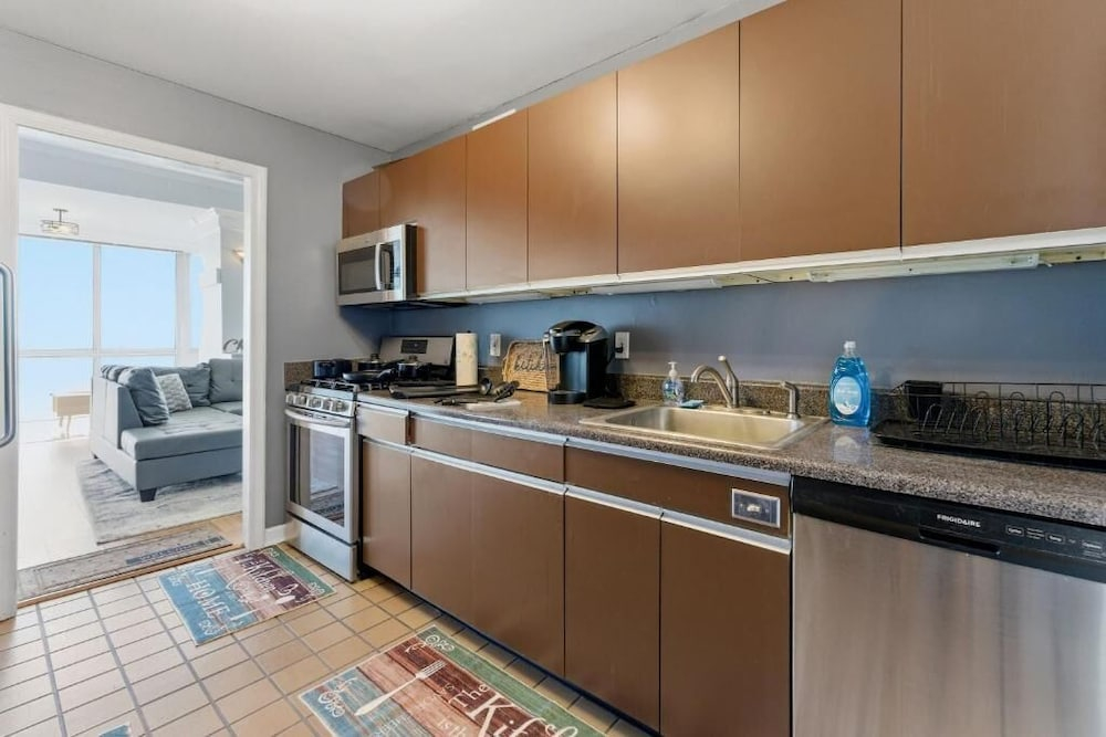 The ATL Sky Suite 3BR Downtown Penthouse