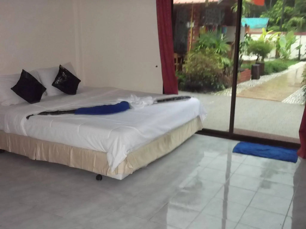 24/7 Hotel