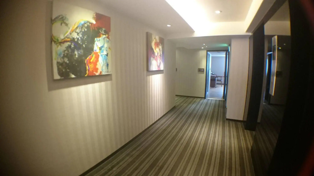 City Hotel
