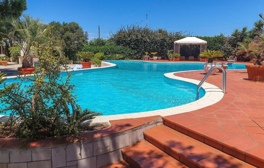 Amazing Apartment in Frigole With Outdoor Swimming Pool and 2 Bedrooms